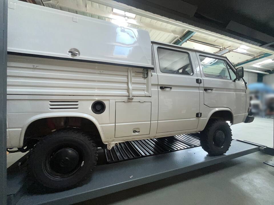 Bild 4/27 von Volkswagen T4 Kastenwagen 2.5 Syncro (1991)