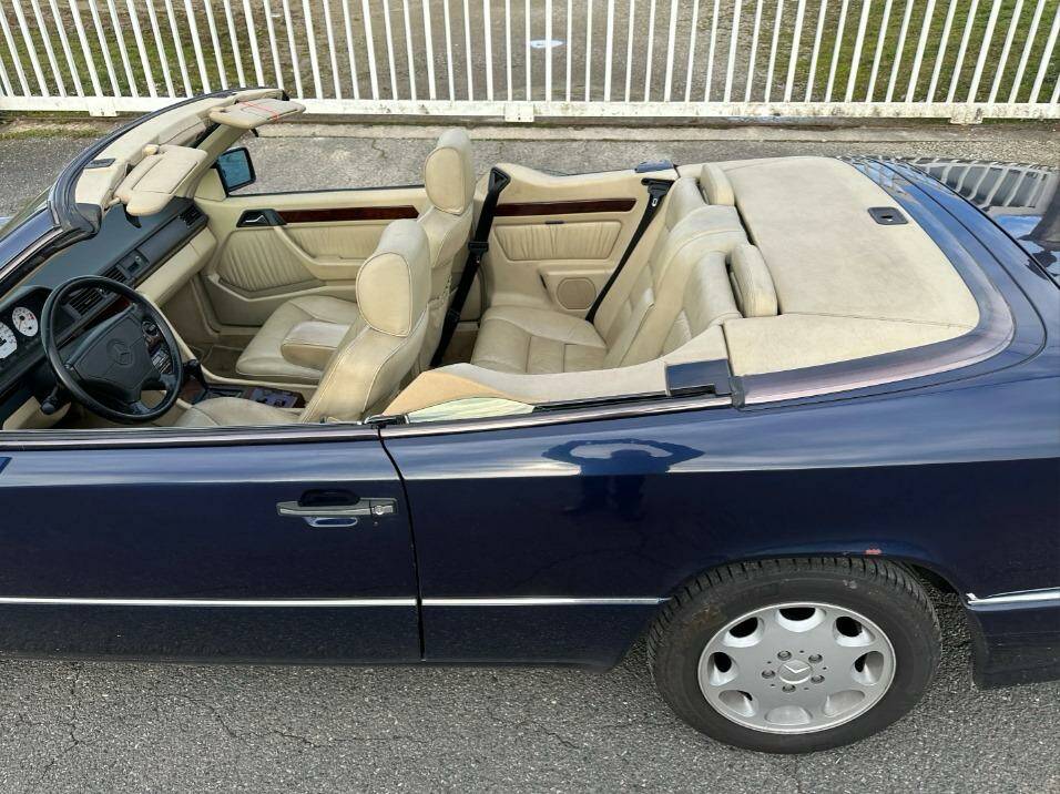 Bild 3/5 von Mercedes-Benz 300 CE-24 (1993)