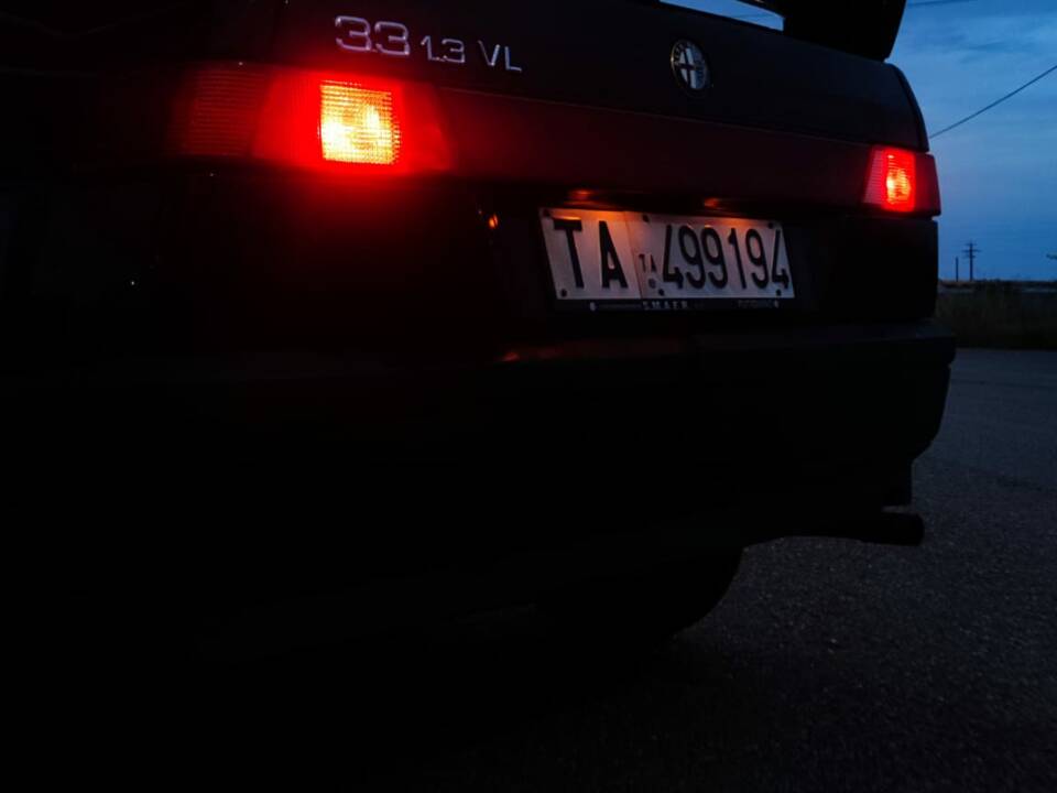 Image 31/52 of Alfa Romeo 33 - 1.3 (1992)