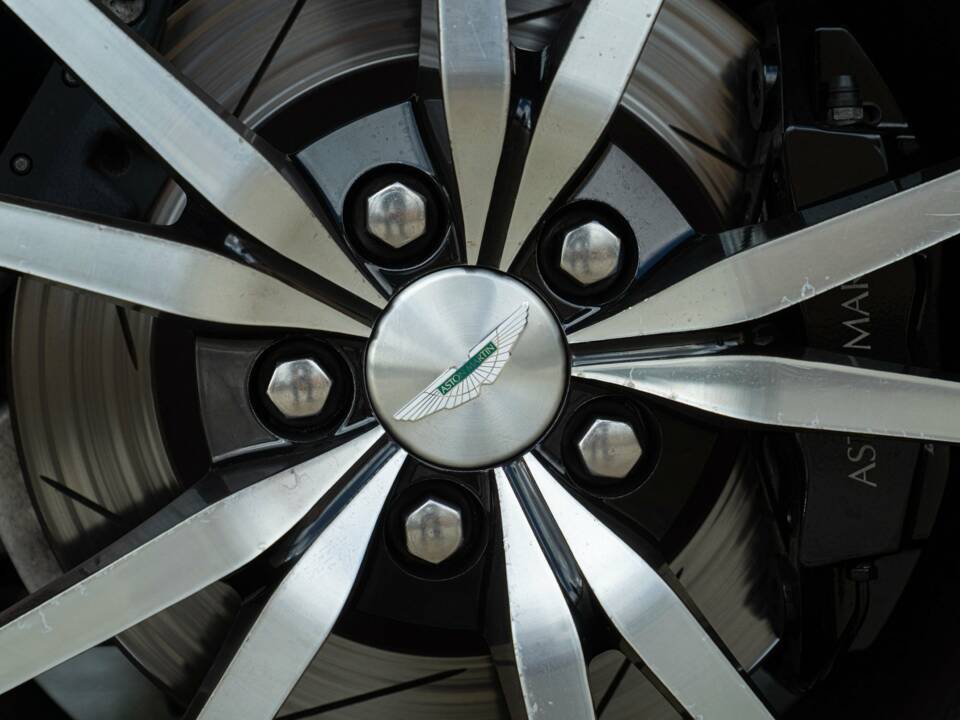 Afbeelding 25/50 van Aston Martin V8 Vantage S (2013)