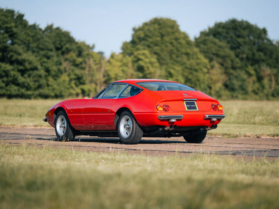 Immagine 2/50 di Ferrari 365 GTB&#x2F;4 Daytona (1973)