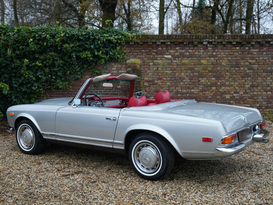 Image 20/50 de Mercedes-Benz 280 SL (1969)