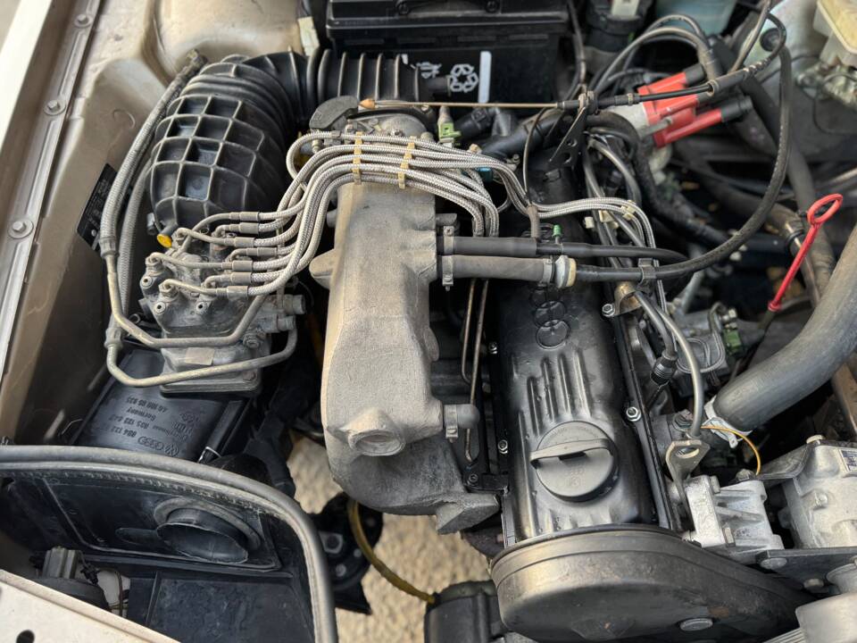 Image 25/57 of Volkswagen Passat 2.0 (1987)