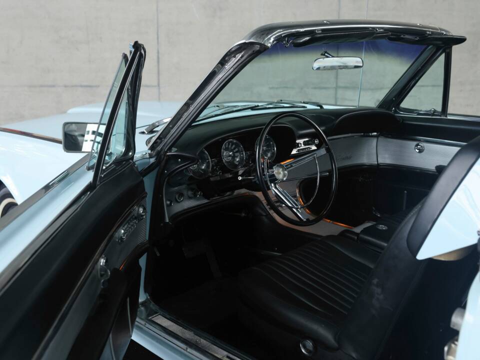 Immagine 24/50 di Ford Thunderbird (1962)