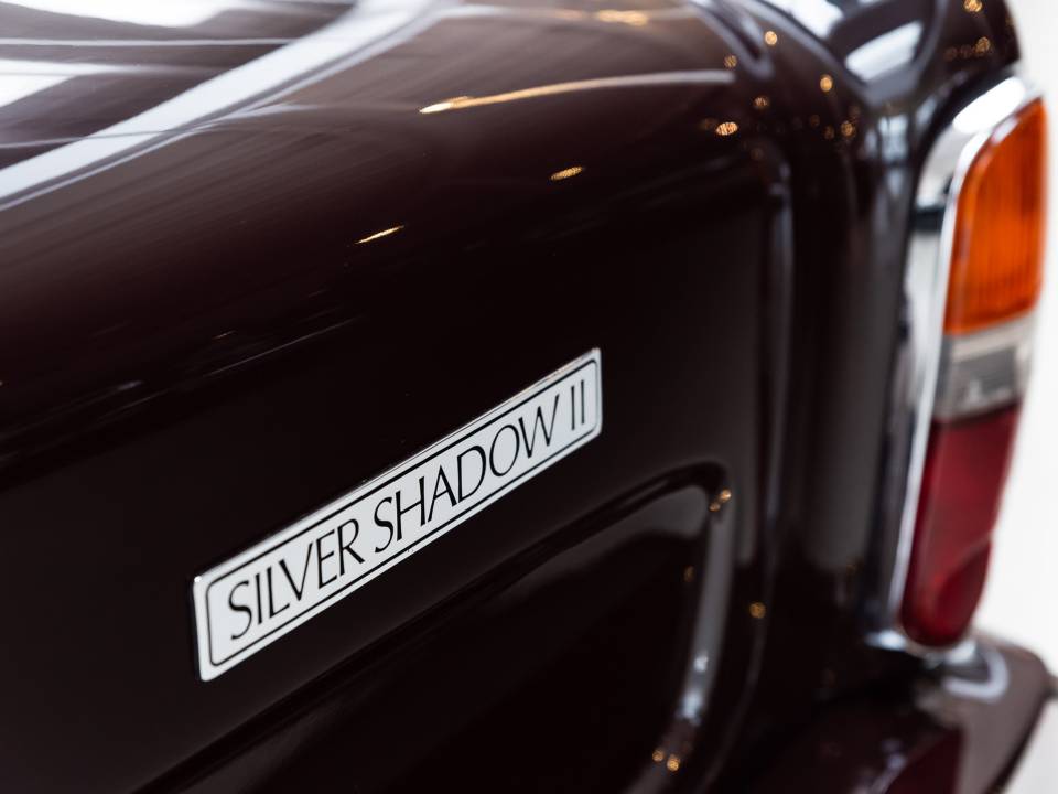 Image 41/45 of Rolls-Royce Silver Shadow II (1977)