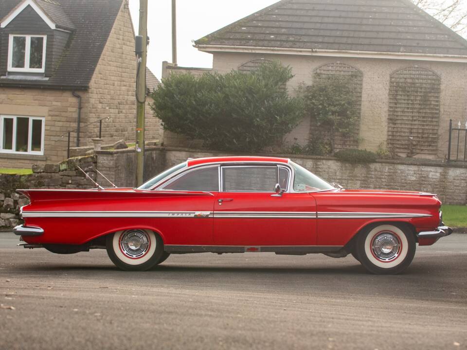 Bild 8/50 von Chevrolet Impala Sport Coupe (1959)