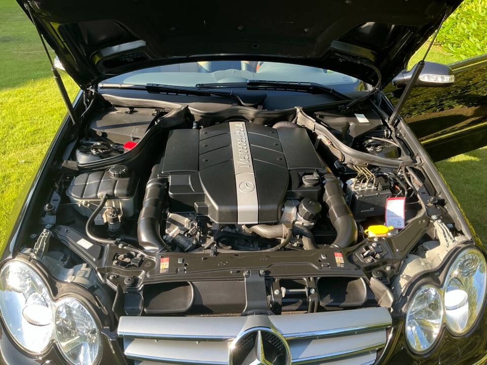 Immagine 33/41 di Mercedes-Benz CLK 320 (2003)