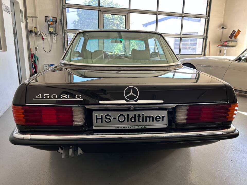 Image 2/29 de Mercedes-Benz 450 SLC (1983)