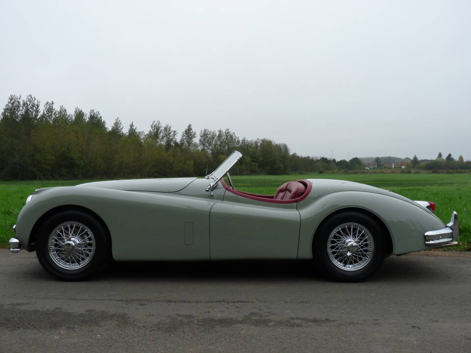 Image 3/20 of Jaguar XK 140 OTS (1955)