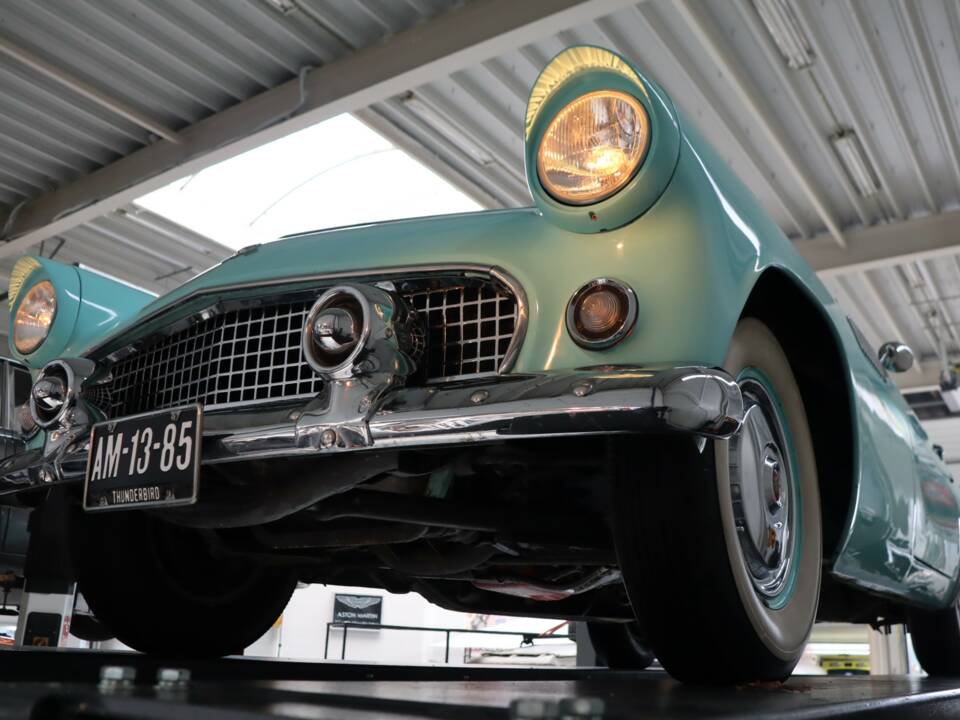 Bild 41/50 von Ford Thunderbird (1955)