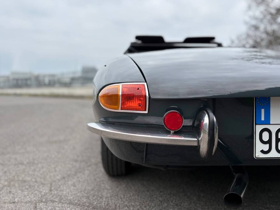 Imagen 26/32 de Alfa Romeo 1750 Spider (1970)