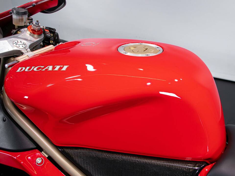 Immagine 38/50 di Ducati DUMMY (1994)