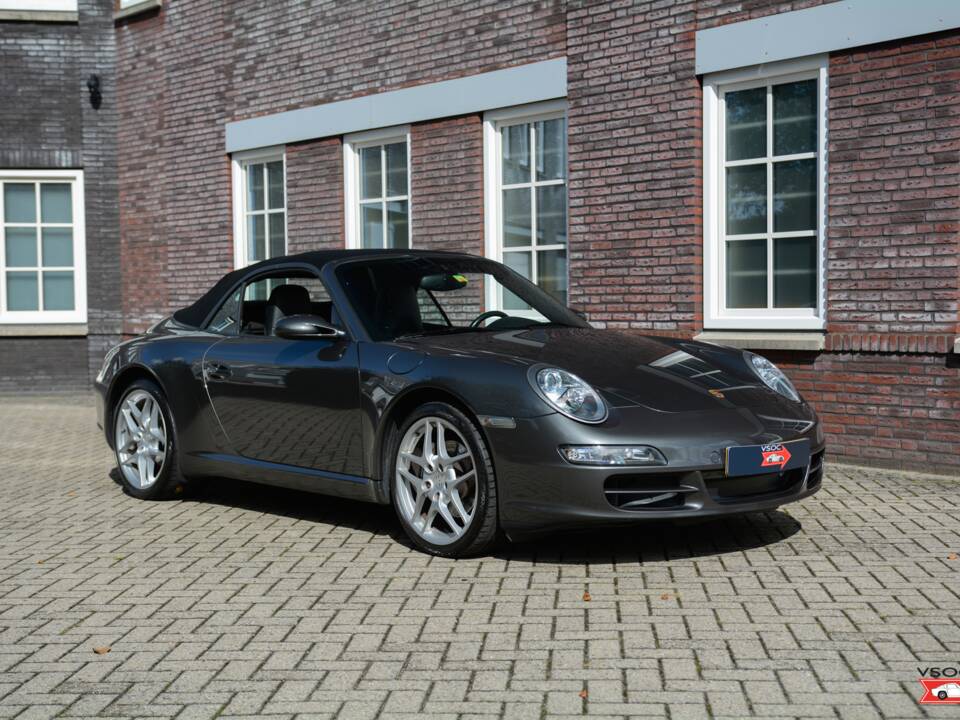 Image 2/6 of Porsche 911 Carrera (2007)