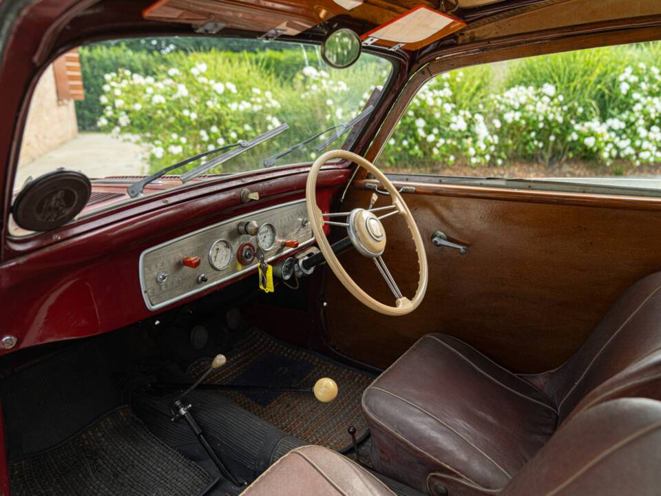Image 34/50 of FIAT 500 A Topolino Giardiniera (1949)