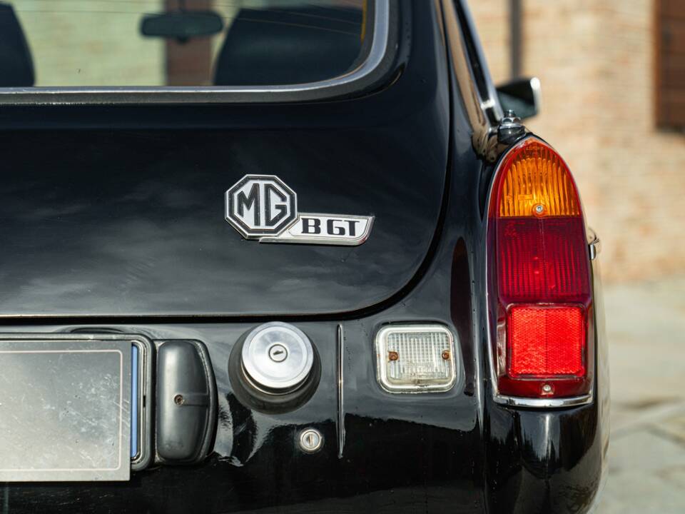 Bild 15/50 von MG MGB GT (1978)