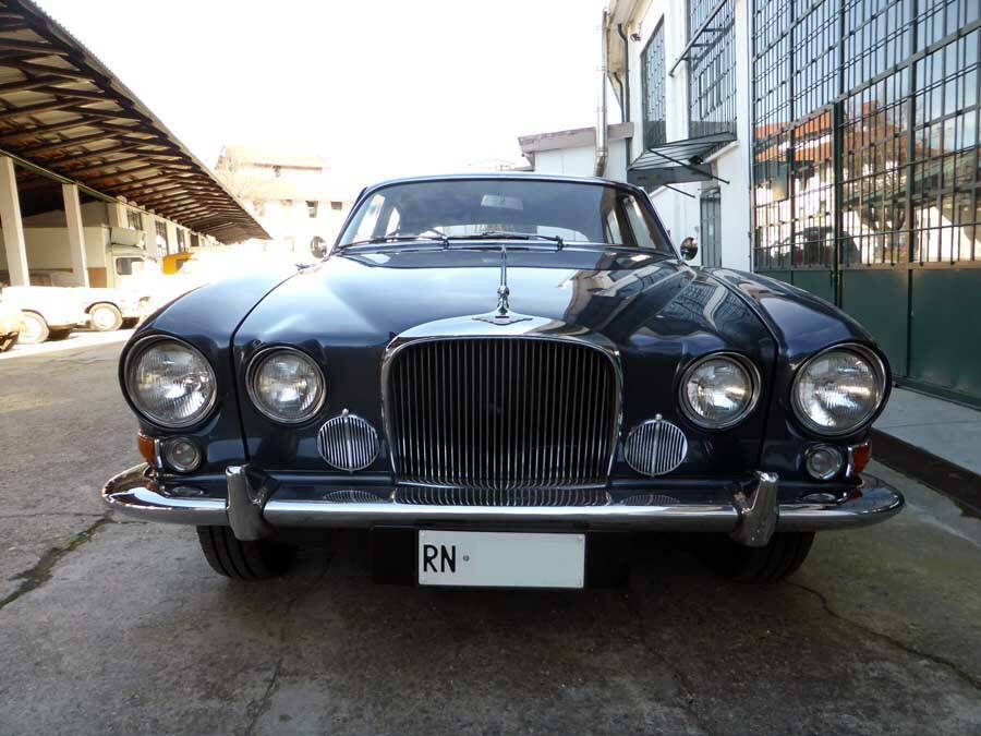 Image 5/39 of Jaguar Mk X 3.8 (1964)