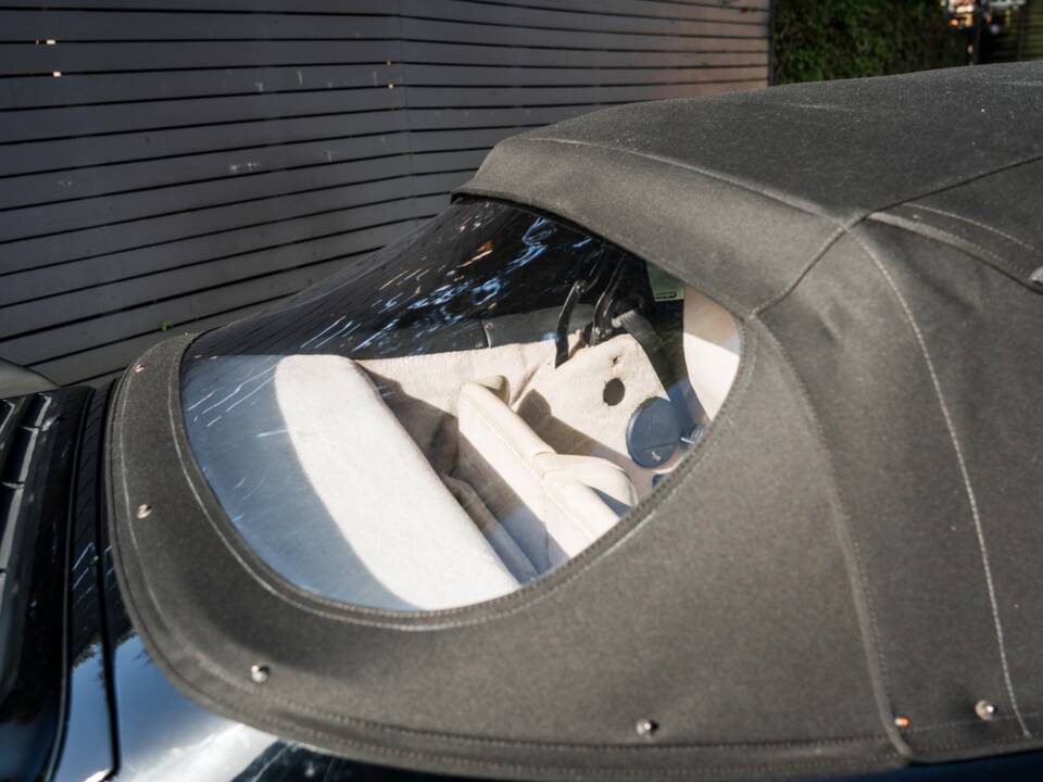 Imagen 57/60 de Porsche 911 Carrera 3.2 (WTL) (1988)