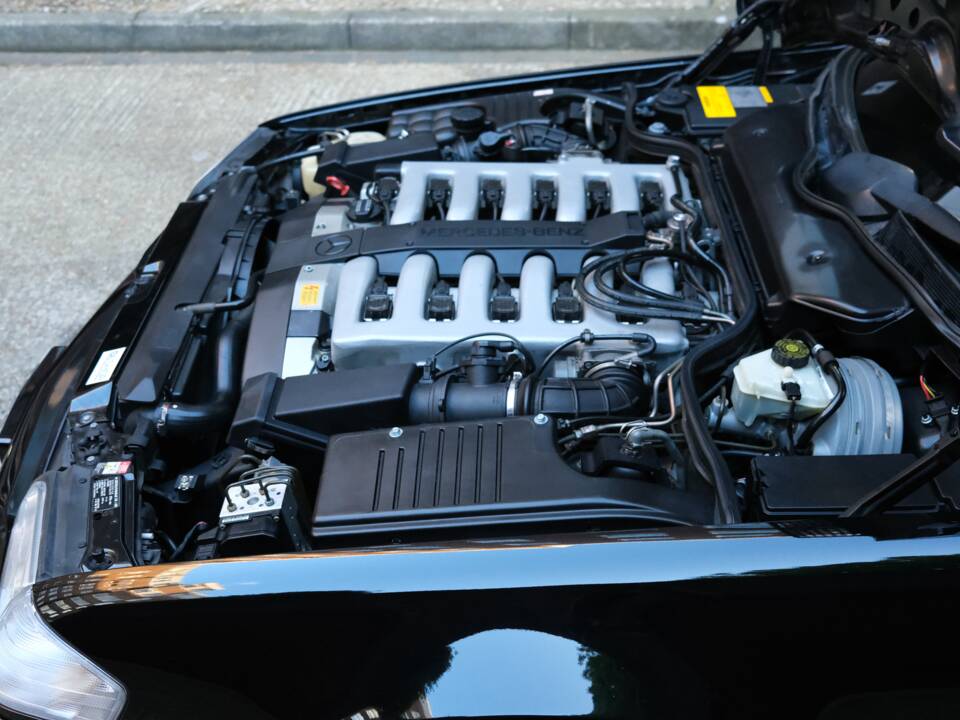 Image 57/100 of Mercedes-Benz SL 600 (1998)