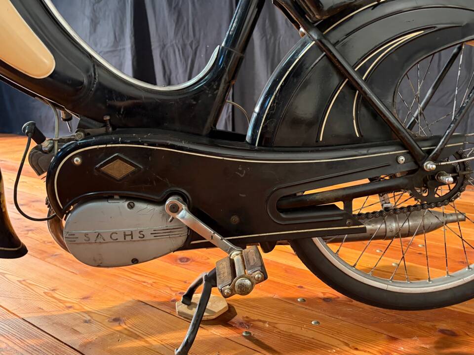 Image 11/17 of Hercules 221 (1963)