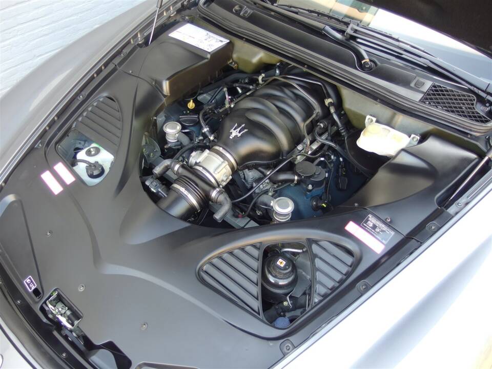 Image 83/99 of Maserati Quattroporte 4.2 (2007)