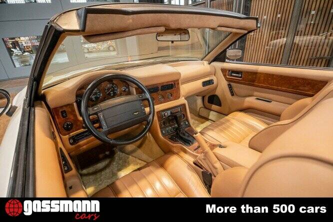 Image 14/15 of Aston Martin Virage Volante (1993)