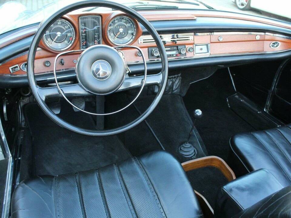 Immagine 10/17 di Mercedes-Benz 300 SE (1964)