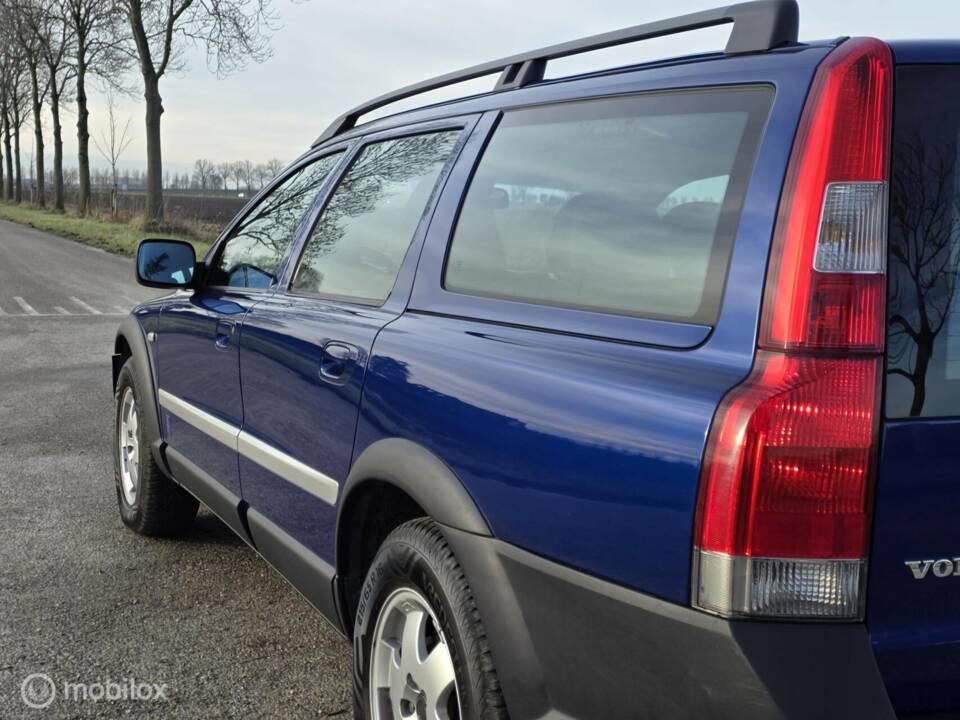 Bild 6/33 von Volvo V 70 2.4 (2002)