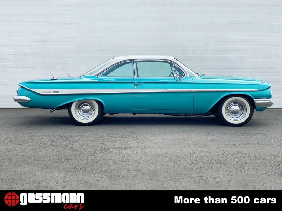Immagine 4/15 di Chevrolet Impala Sport Coupe (1961)