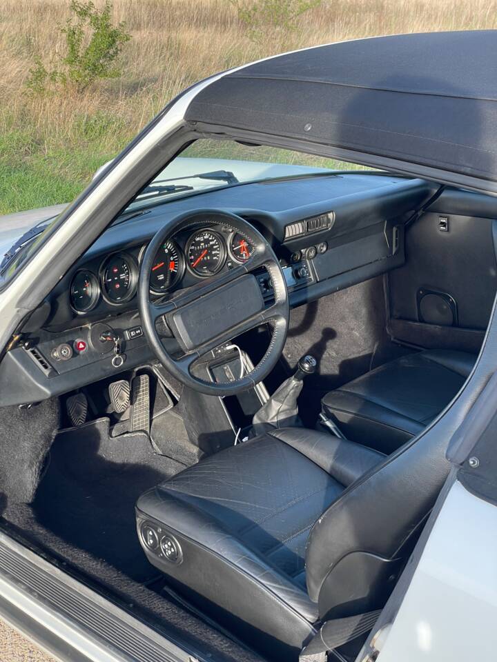 Bild 5/15 von Porsche 911 Carrera 3.2 (1985)