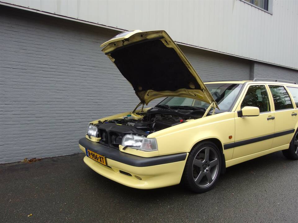 Image 38/50 de Volvo 850 T-5R (1995)