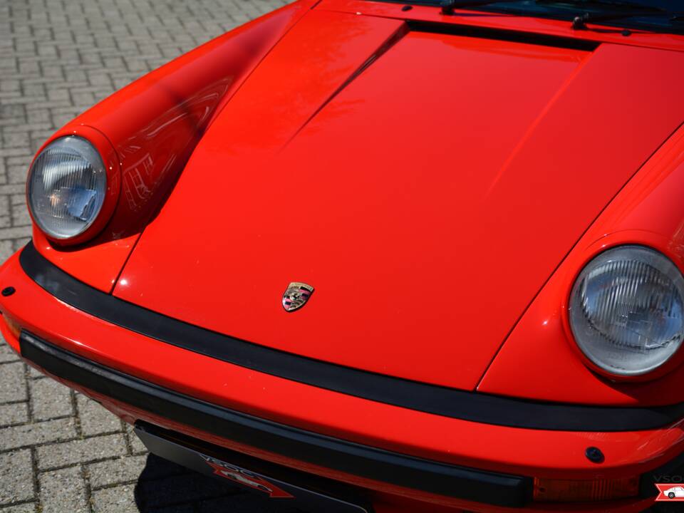 Bild 6/13 von Porsche 911 Carrera 3.2 (1988)