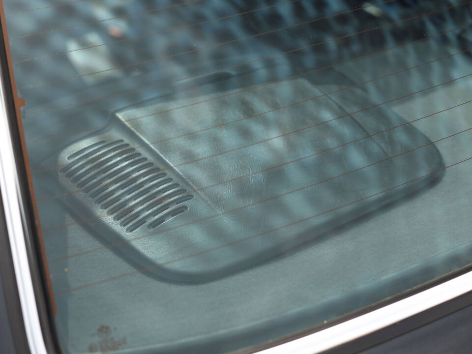 Image 87/99 of BMW M 635 CSi (1988)
