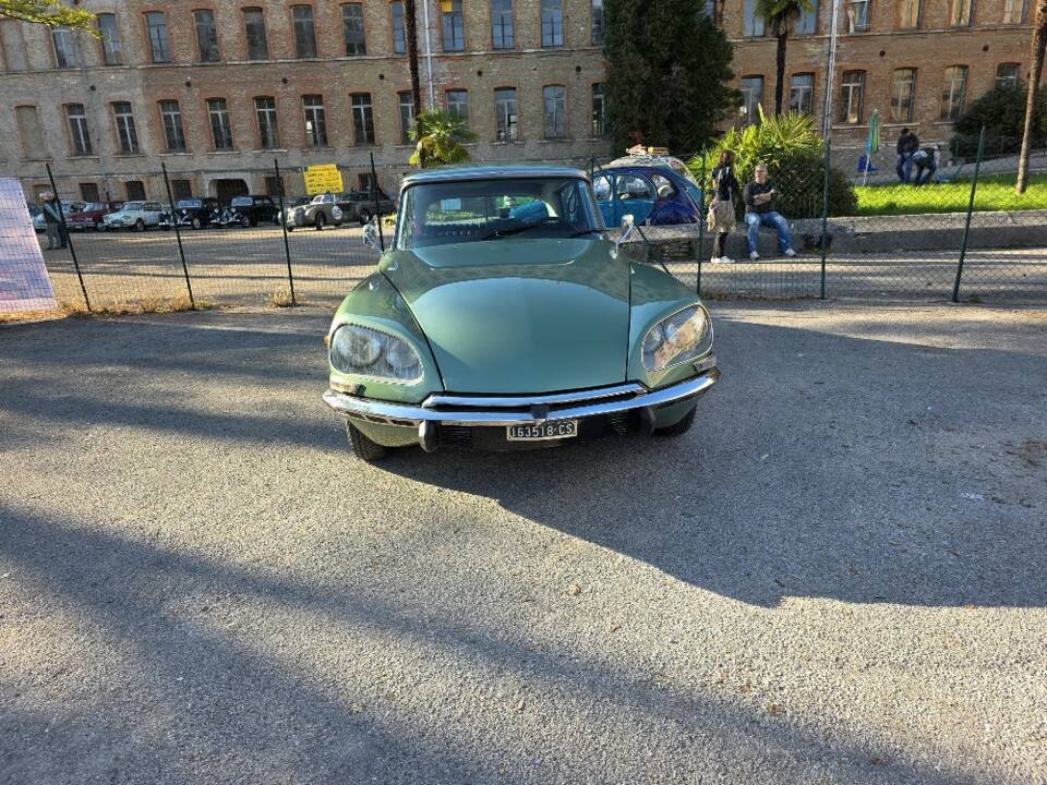 Bild 6/8 von Citroën DS 21 (1972)