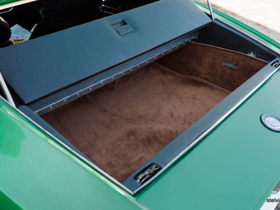 Image 42/49 de Alfa Romeo Montreal (1974)