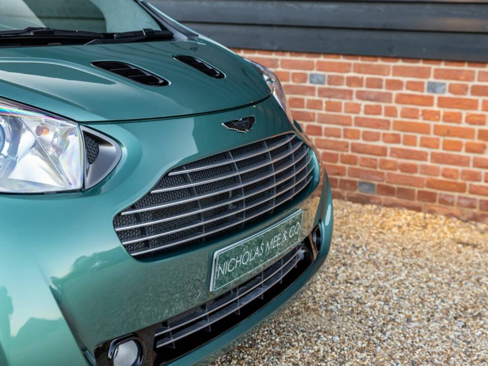 Image 45/50 of Aston Martin Cygnet (2013)