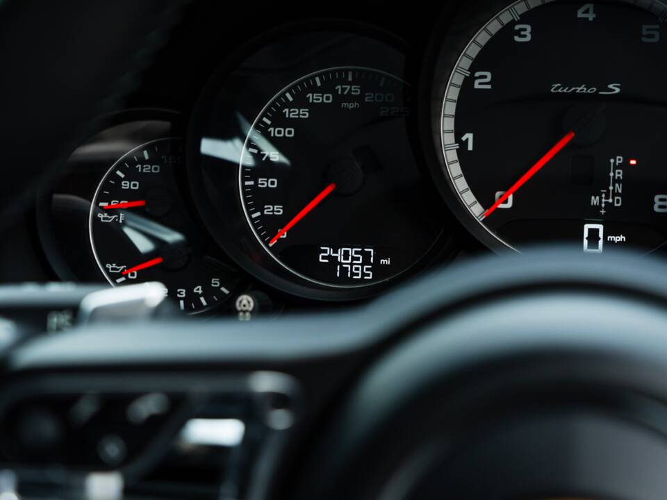 Bild 30/52 von Porsche 911 Turbo S (2017)