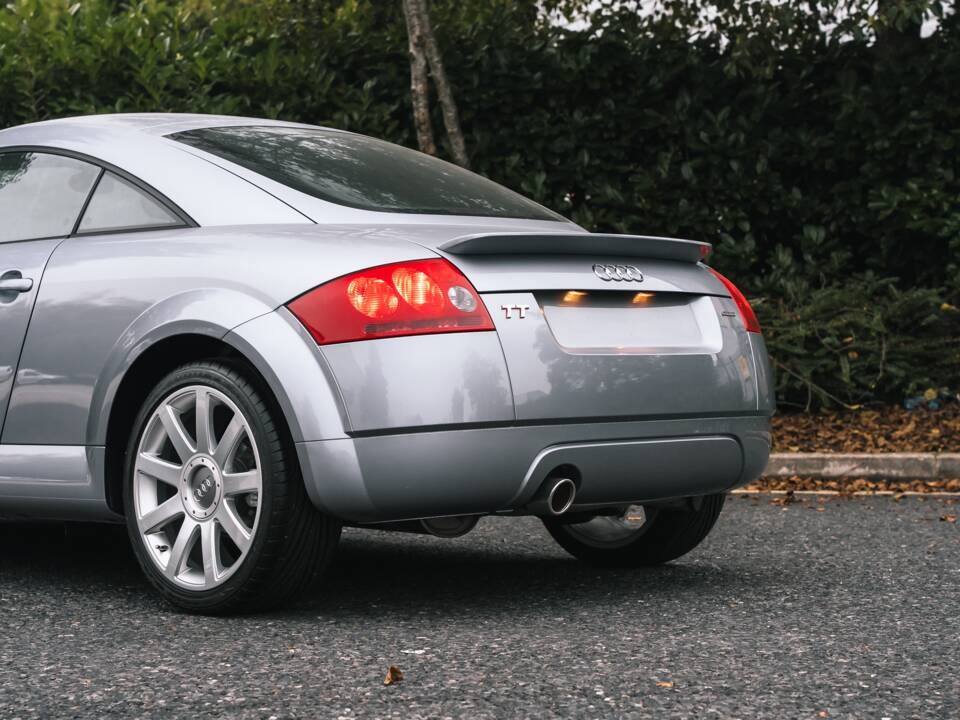 Immagine 49/50 di Audi TT 1.8 T quattro (2006)