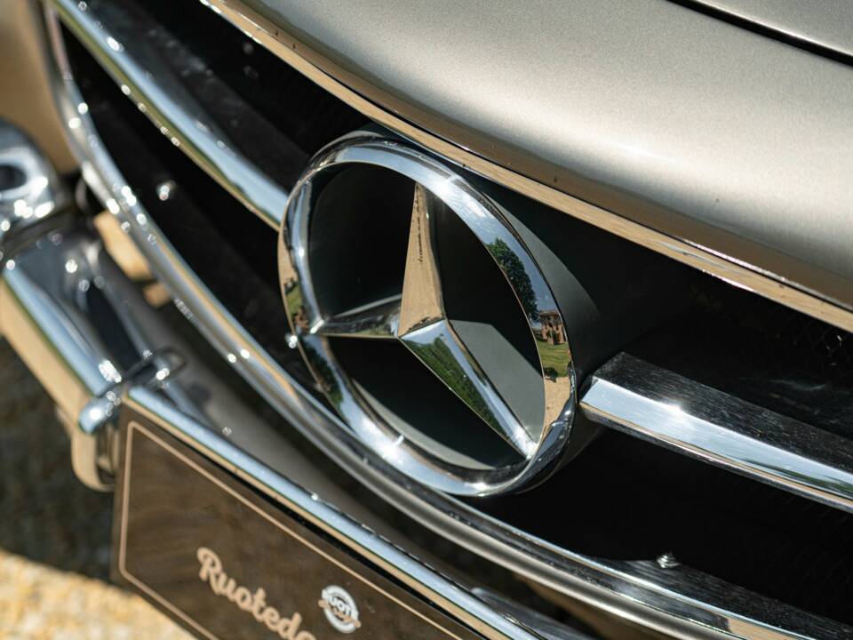 Imagen 39/50 de Mercedes-Benz 190 SL (1962)