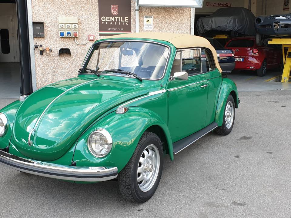 Image 1/39 of Volkswagen Beetle 1600 (1973)