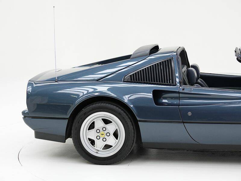 Image 13/15 de Ferrari 328 GTS (1988)