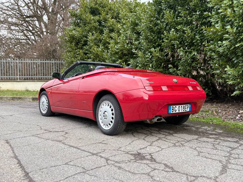 Image 3/26 of Alfa Romeo GTV 1.8 Twin Spark (1999)
