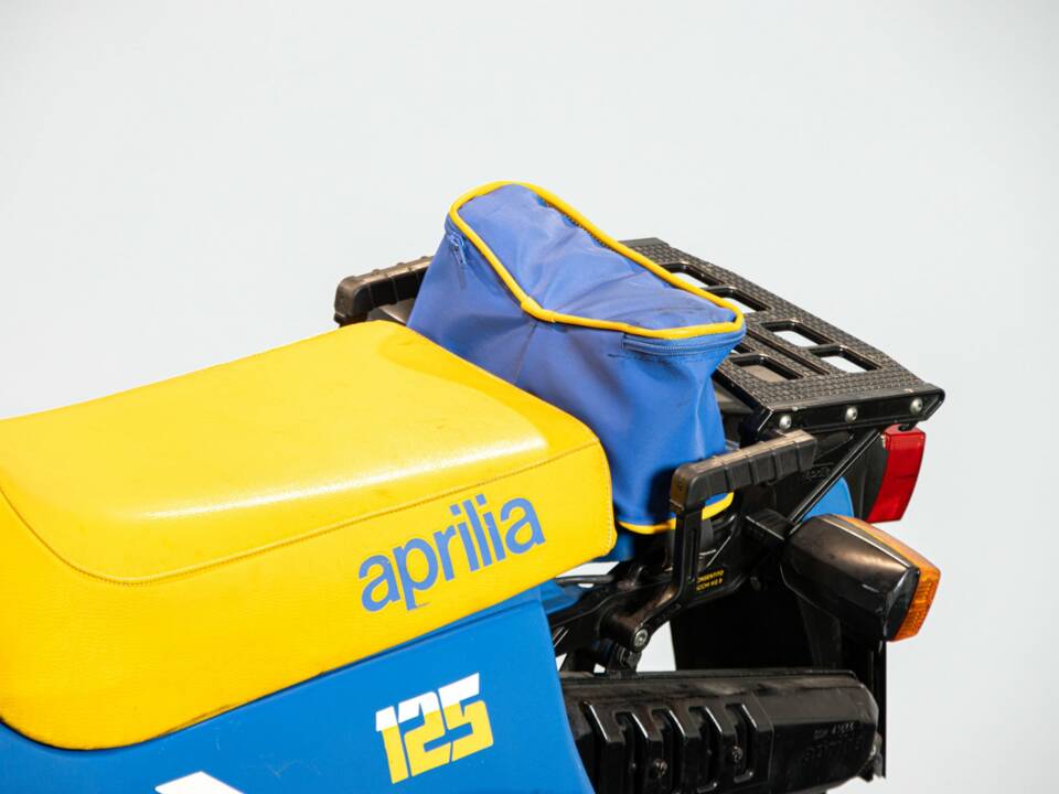Image 26/50 of Aprilia DUMMY (1987)