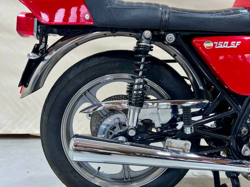 Image 4/16 of Laverda 750 SF 3 (1976)