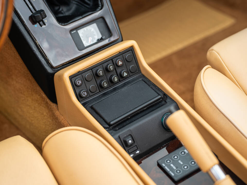 Image 36/42 of Alfa Romeo 2.0 Spider (1990)