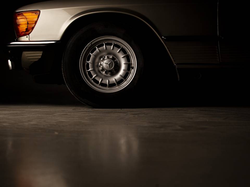 Afbeelding 27/31 van Mercedes-Benz 450 SLC (1977)