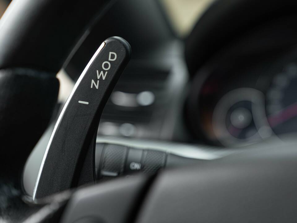Bild 37/50 von Maserati GranTurismo 4.2 (2008)