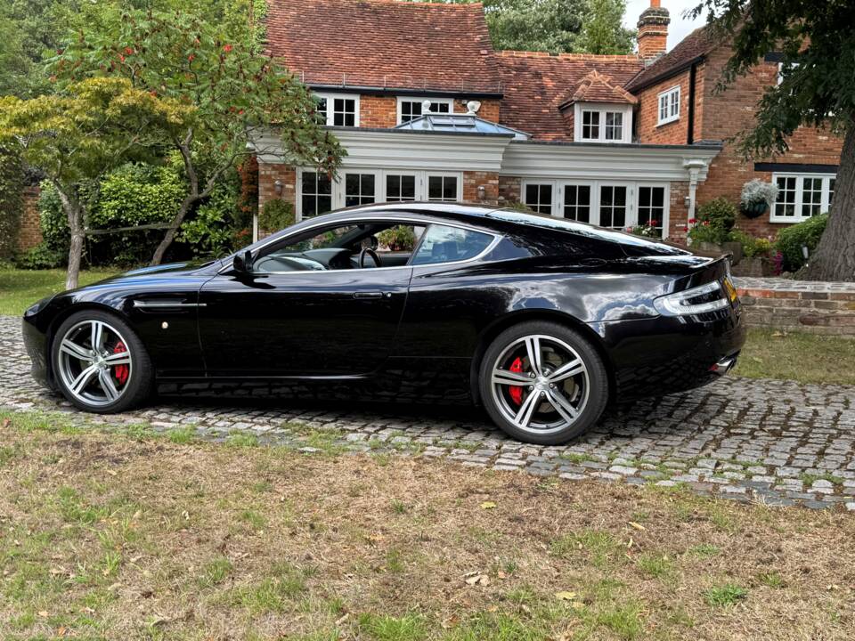 Image 19/30 of Aston Martin DB 9 (2008)