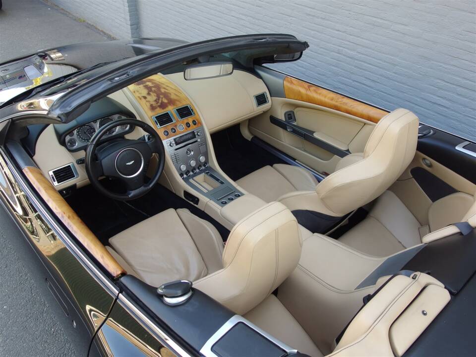 Bild 52/99 von Aston Martin DB 9 Volante (2006)