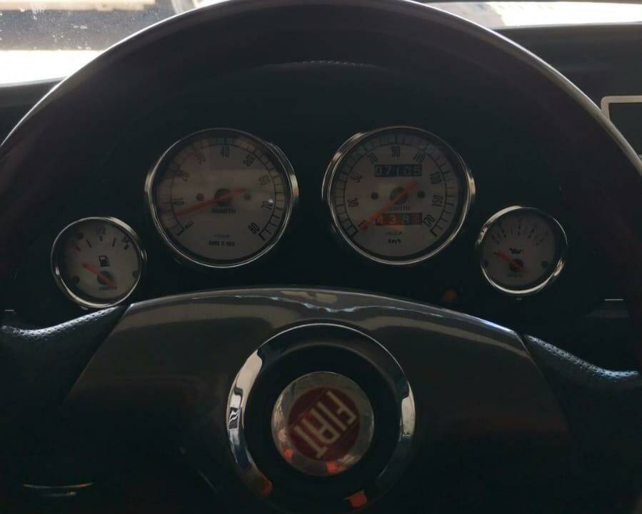 Image 3/10 of FIAT 500 L (1969)