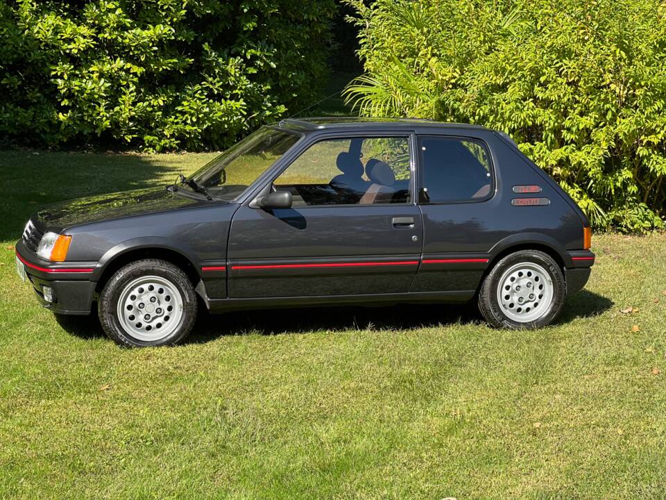 Bild 1/39 von Peugeot 205 GTi 1.6 (1986)
